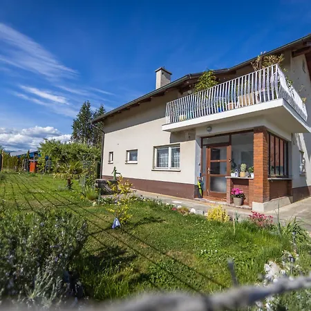 Apartma Reunica