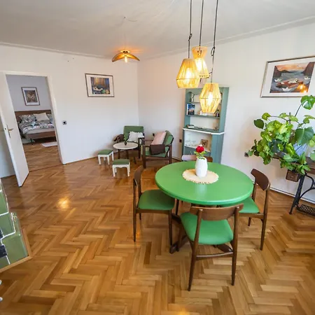 Apartament Apartma Reunica