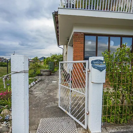 Apartma Reunica